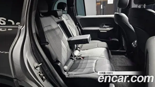 Mercedes-Benz GLB-Class 2021 — Şəkil 14/20