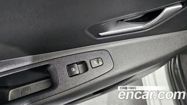 Hyundai The New Avante Hybrid 2021 — Photo 18/20