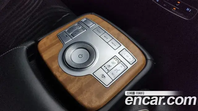 Genesis G80 2020 — ფოტო 18/20