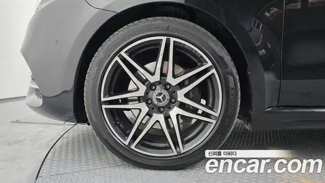 Mercedes-Benz V-Class 2018 — Şəkil 9/20