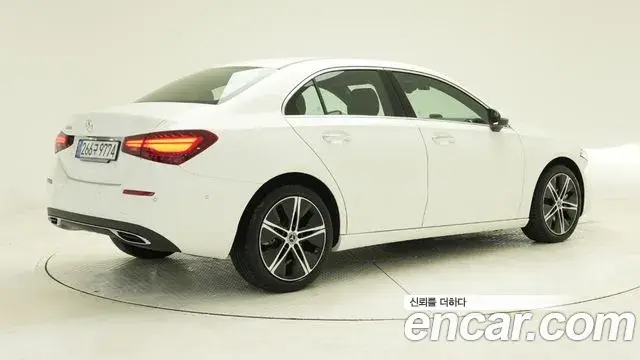 Mercedes-Benz A-Class 2025 — ფოტო 3/17