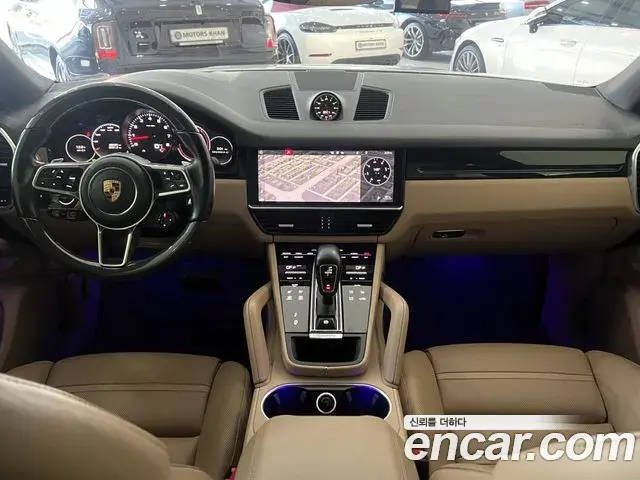 Porsche Cayenne 2020 — Photo 19/20