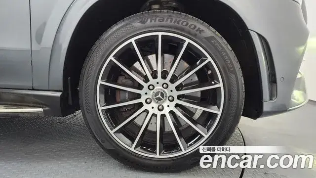 Mercedes-Benz GLE-Class 2022 — ფოტო 6/20