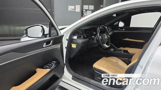 Kia K5 2020 — Photo 6/20