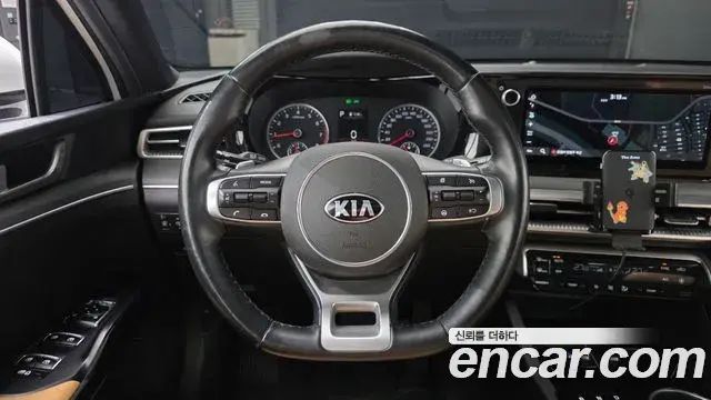 Kia K5 2020 — Photo 8/20