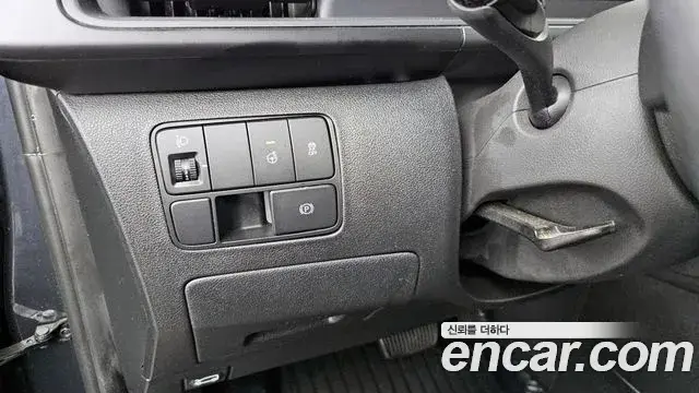 Hyundai Staria 2023 — Photo 2/20
