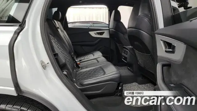 Audi Q7 2023 — Фото 12/20