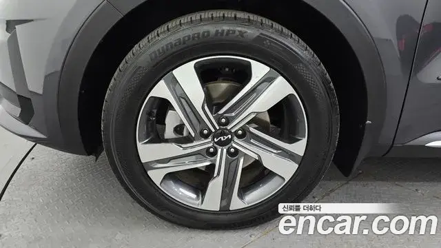 Kia Sorento 2022 — Фото 5/20