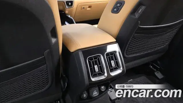 Kia Sorento 2022 — Photo 11/20
