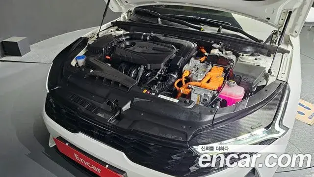Kia K5 2022 — ფოტო 19/20
