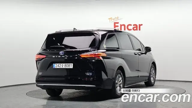 Toyota Sienna 2024 — Photo 12/20