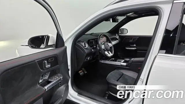 Mercedes-Benz GLB-Class 2023 — Şəkil 9/20