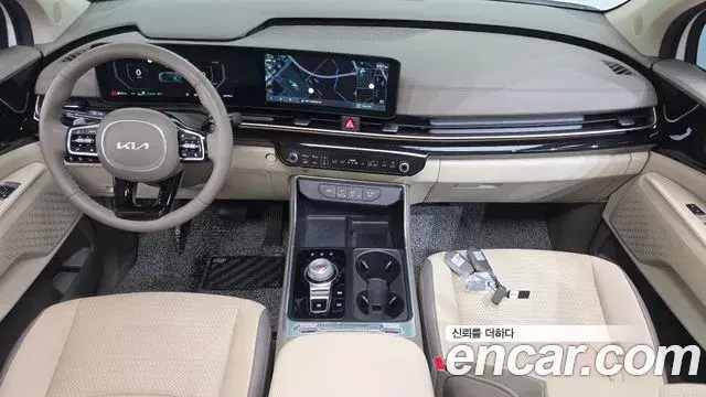 Kia Carnival 2024 — ფოტო 19/20
