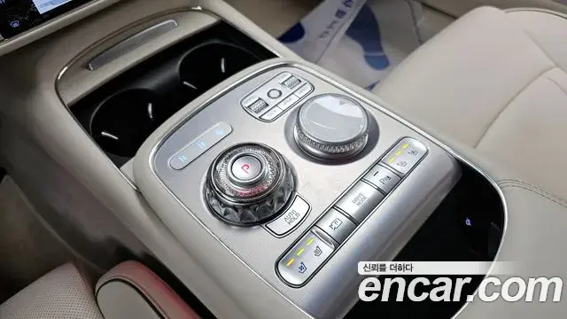Genesis G90 2024 — Photo 16/20