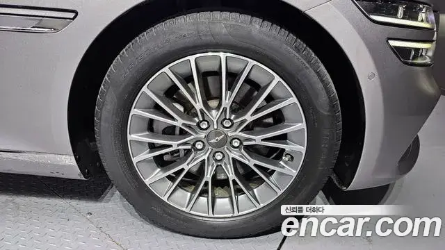 Genesis G80 2021 — ფოტო 14/20
