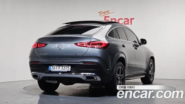 Mercedes-Benz GLE-Class 2021 — Фото 2/20