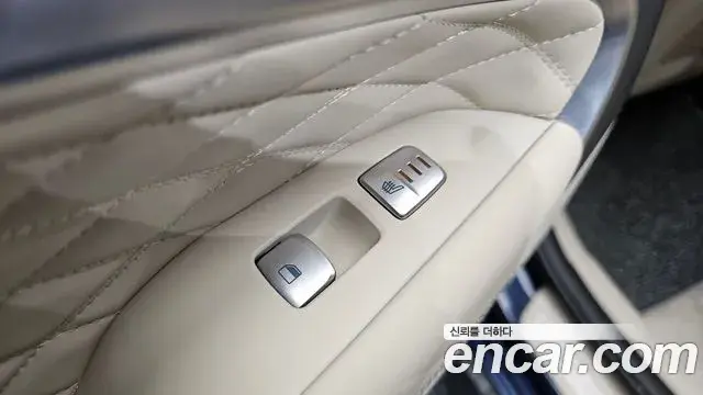 Genesis G70 2018 — Photo 13/20