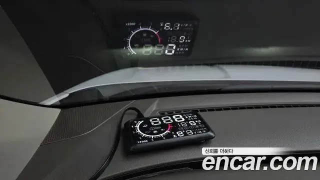 Kia Carnival 2021 — Фото 17/20