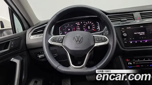 Volkswagen Tiguan 2024 — ფოტო 15/20