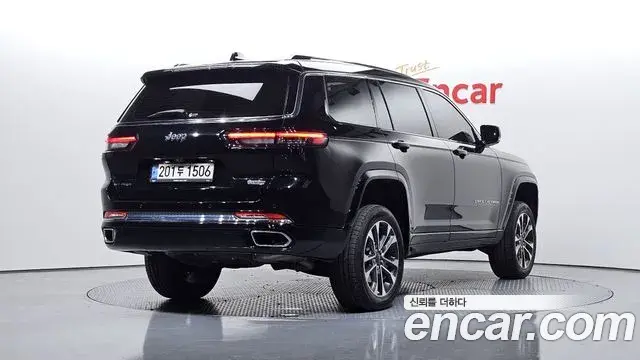 Jeep Grand Cherokee 2022 — ფოტო 2/20