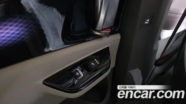 Kia Carnival 2022 — Фото 18/20