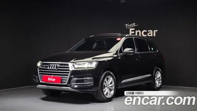 Audi Q7 2019 — Şəkil 18/20