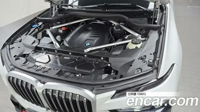BMW X7 2025 — ფოტო 17/20