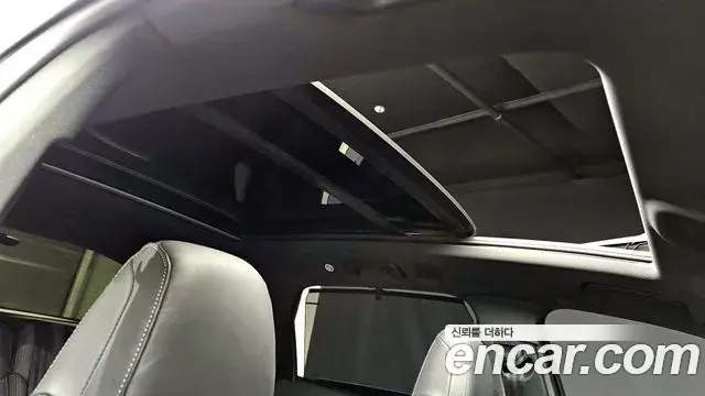 Audi Q7 2023 — Şəkil 9/20