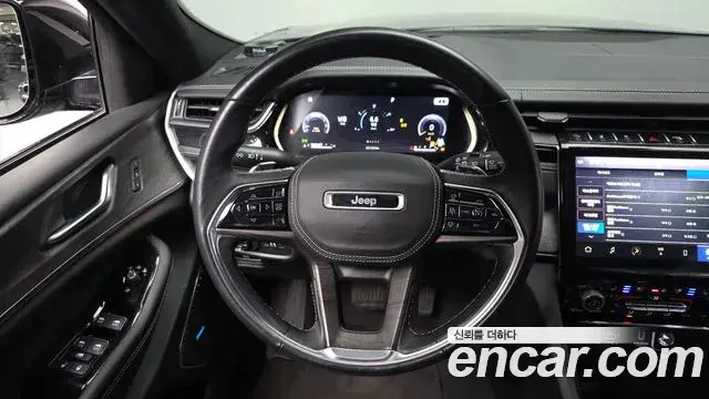 Jeep Grand Cherokee 2022 — ფოტო 6/20