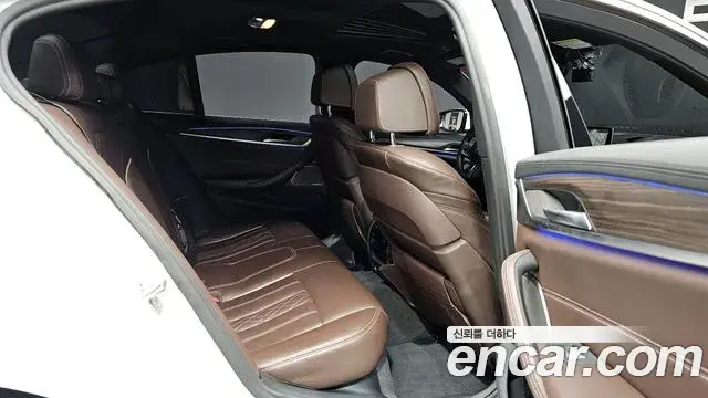 BMW 5 Series 2020 — Şəkil 20/20