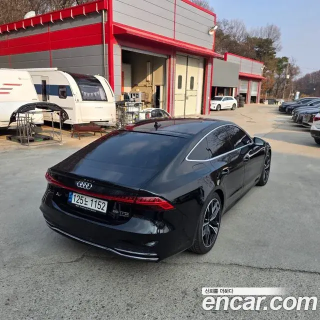 Audi A7 2021 — Şəkil 9/18
