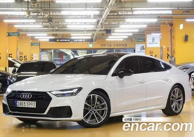 Audi A7 2022 — ფოტო 2/20