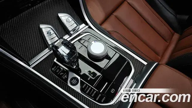 BMW 8 Series 2025 — ფოტო 18/20