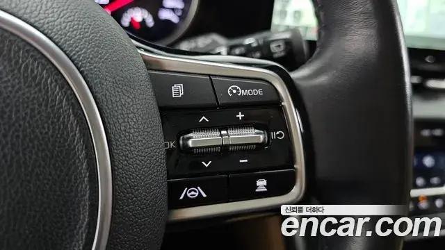 Kia Carnival 2023 — Şəkil 10/20