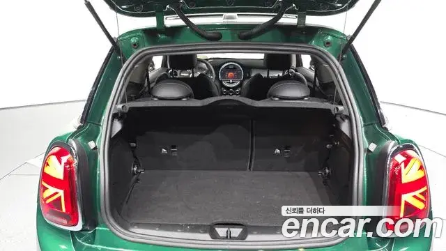 Mini Cooper 2021 — Photo 20/20
