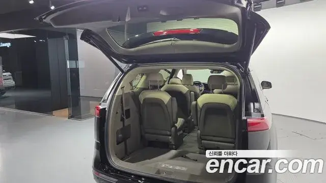 Kia Carnival 2022 — Şəkil 16/20