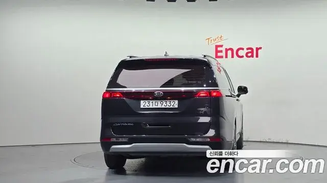 Kia Carnival 2021 — Фото 4/20