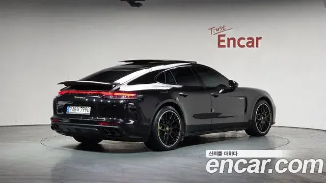 Porsche Panamera 2021 — Şəkil 12/20