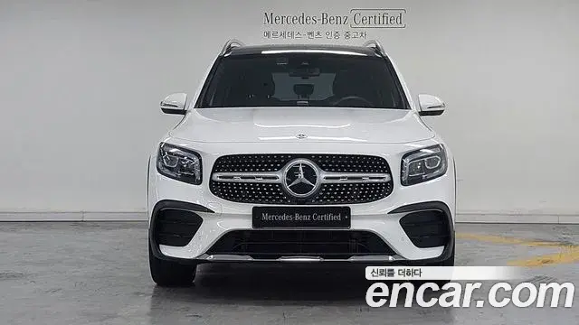 Mercedes-Benz GLB-Class 2021 — Photo 8/20