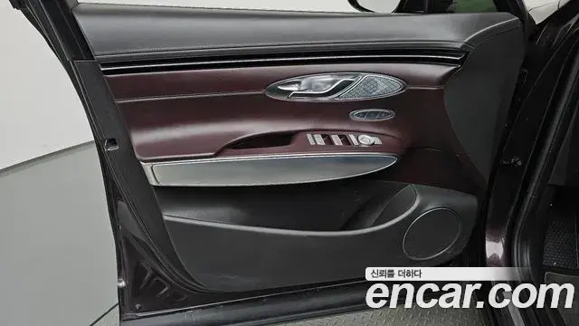 Genesis GV70 2022 — Şəkil 3/25