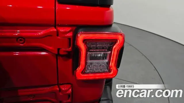 Jeep Wrangler 2021 — Photo 7/34