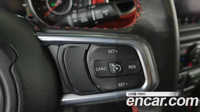 Jeep Wrangler 2021 — Photo 16/34