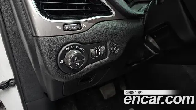 Jeep Cherokee 2021 — Photo 34/34