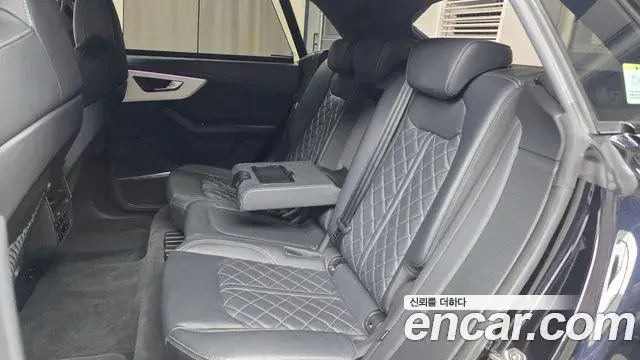 Audi Q8 2021 — ფოტო 6/34