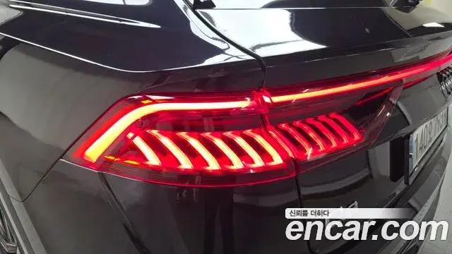 Audi Q8 2021 — ფოტო 9/34