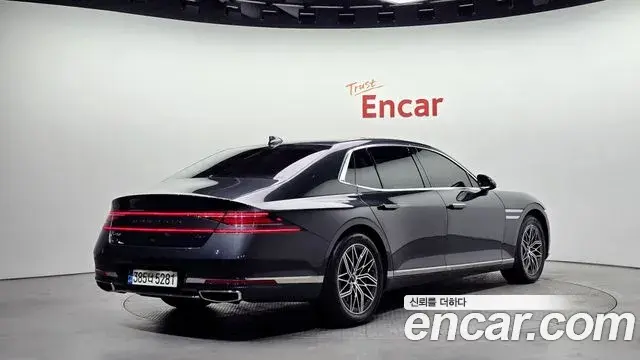 Genesis G90 2022 — Şəkil 8/20