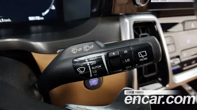 Kia Sorento 2020 — Фото 18/20