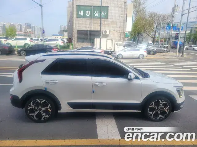 Kia Niro 2022 — Photo 1/20