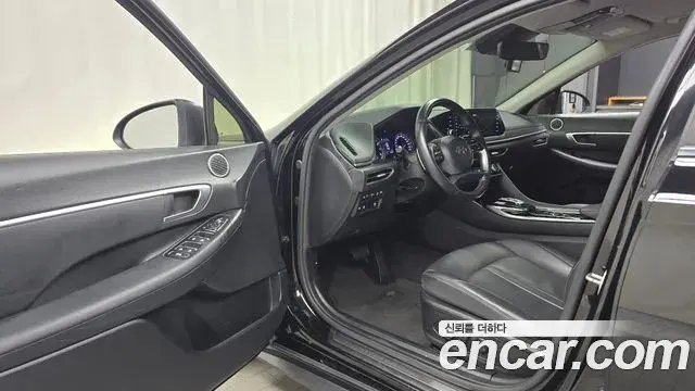 Hyundai Sonata Hybrid 2021 — ფოტო 21/31