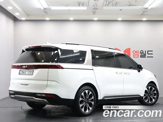 Kia Carnival 2022 — Фото 2/20